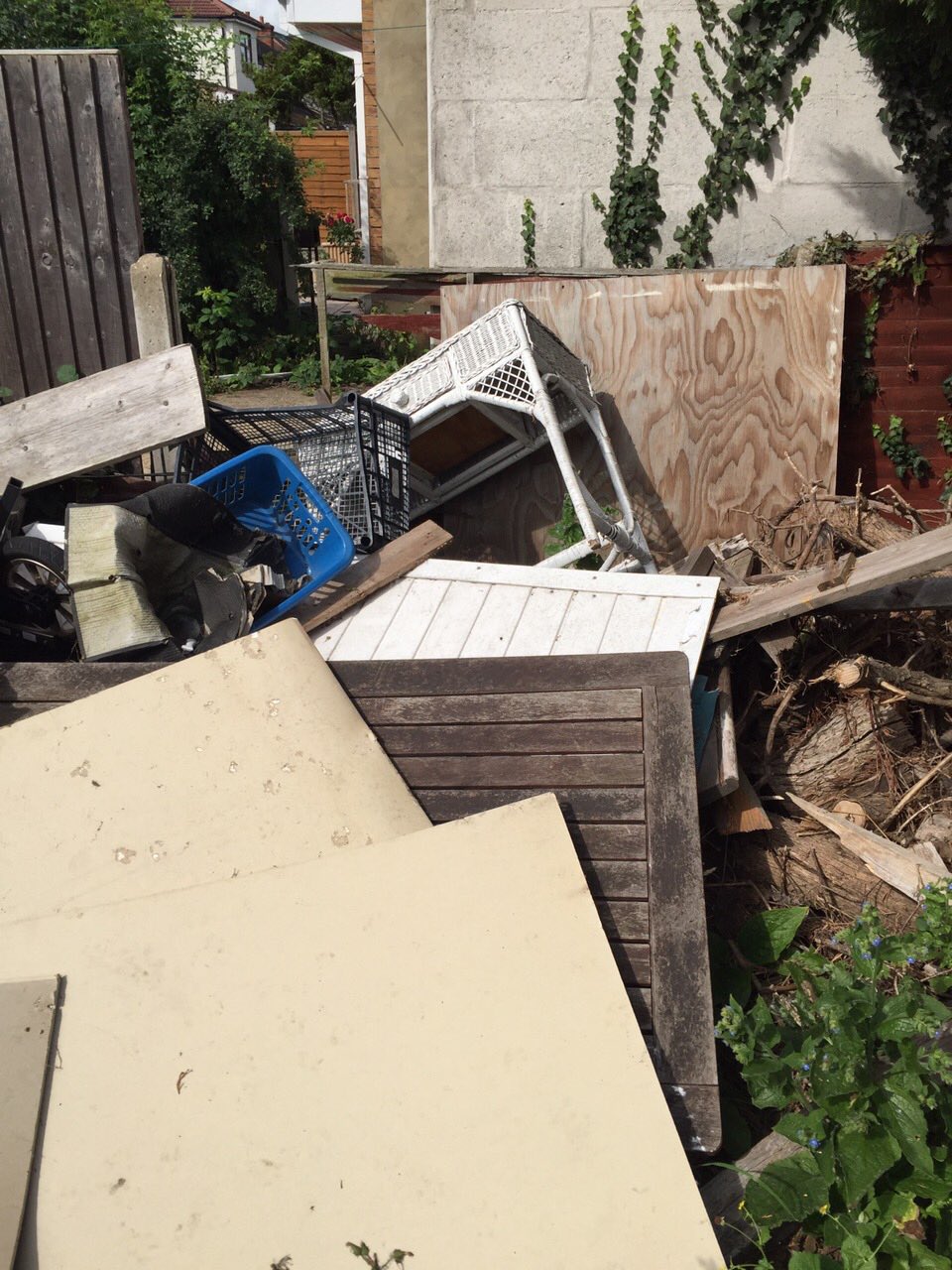 The Best Rubbish Collectors in Elephant and Castle